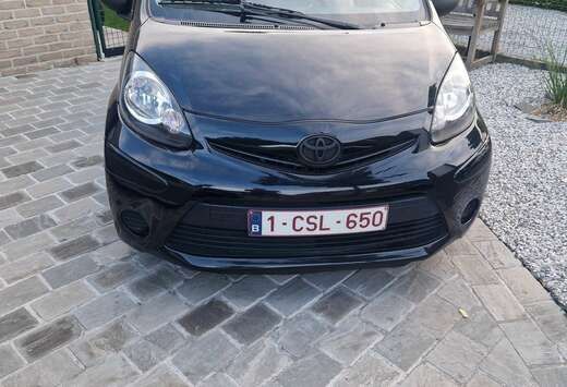 Toyota 1.0i Life