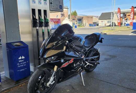 BMW Akrapovic