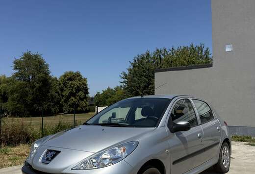 Peugeot Peugeot 206+/AIRCO/BENZ./ALS NIEUW/€150 TAX ...
