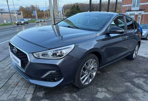 Hyundai i30 Fastback 1.6 CRDi Shine DCT