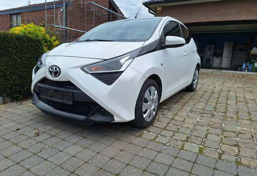 Toyota Aygo 1.0i VVT-i x-clusiv II GPF