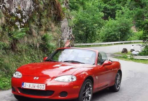 Mazda MX-5 1.6i 16v OpenAir