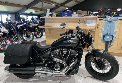 Super Scout 1250 Ltd + Tech Black Smoke w/ graphic