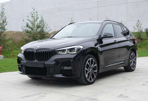 BMW 25e PHEV xDrive M Pakket Pano 19\