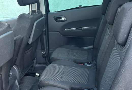 Peugeot 1.6i Premium Plus