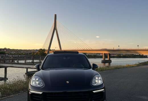 Porsche Black Edition