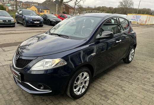 Lancia Ypsilon 0.9 TwinAir OPENING EDITION AUTOMATIQU ...