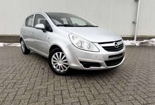 Opel 1.2i Essentia Easytronic
