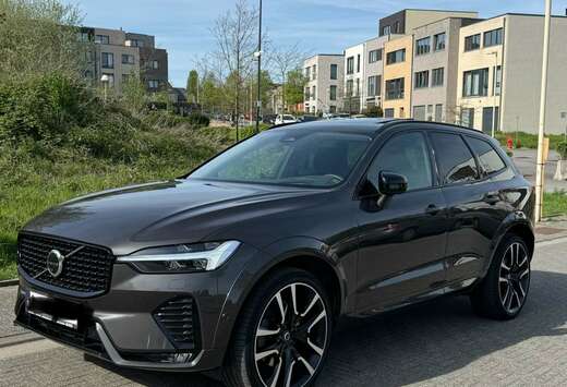 Volvo 2.0 B5 AWD Inscription Dark B&W