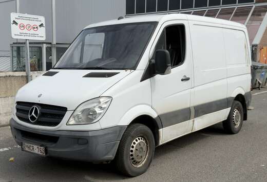 Mercedes-Benz 213 CDI 2.2 COUR PLAT