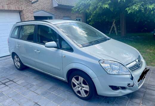 Opel Zafira 1.6i Cosmo