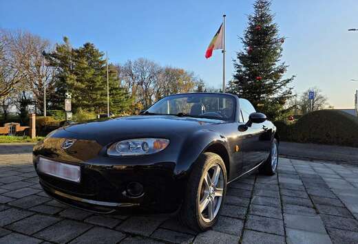 Mazda 1.8i 16v Active