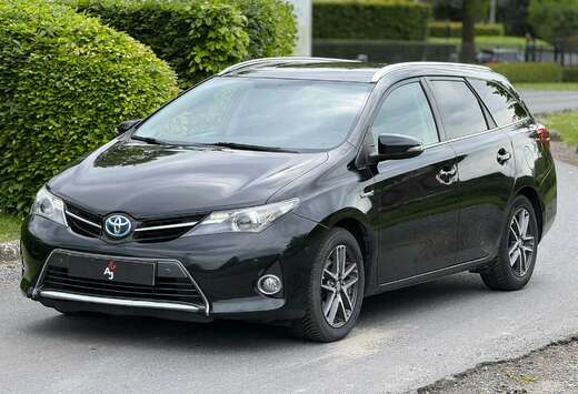 Toyota Auris SW HEV 1.8i HSD Lounge CVT