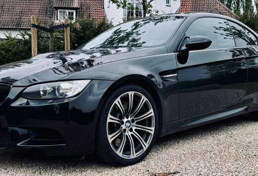 BMW 4.0i V8