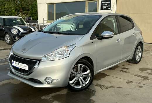 Peugeot 208 1.2i Style
