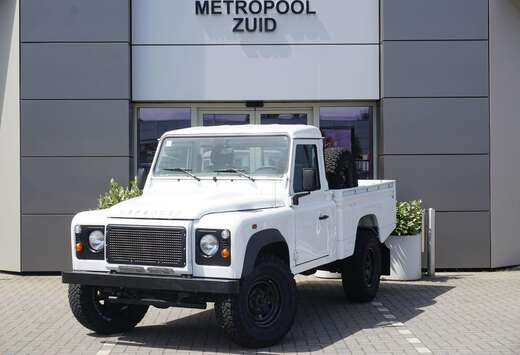 Land Rover Crew Cab Pick-up