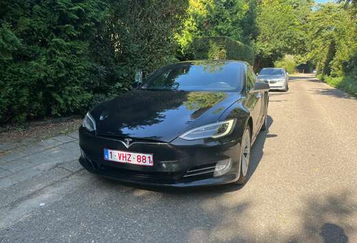 Tesla 75D AWD
