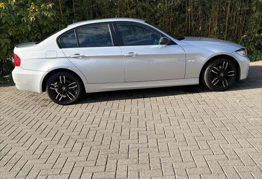 BMW 318i