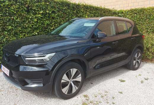Volvo XC40 T2 Momentum Core