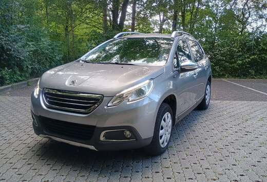Peugeot 2008 1.2i PureTech Style