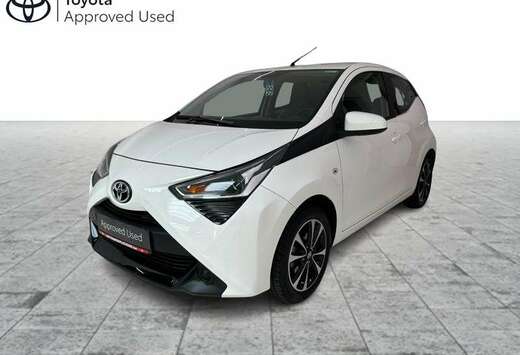 Toyota 1.0 MT X-PLAY