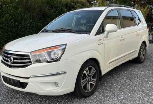 SsangYong Rodius 2.0 SV200e-XDi 4WD Quartz