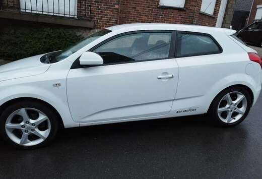 Kia 1.6L CRDi 115 Sport.    ( POUR ÉCHANGE)