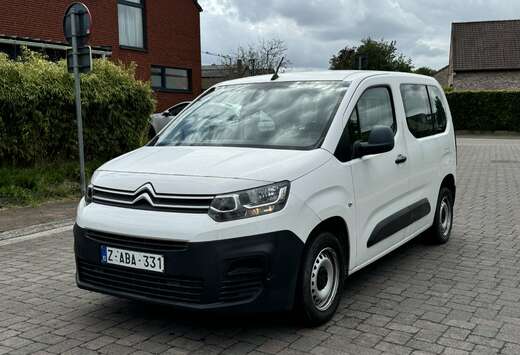 Citroen 1.2 Essence , 5places , Nouveaux Modèles