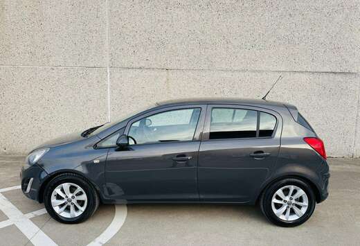 Opel Corsa 1.2i Ultimate Edition