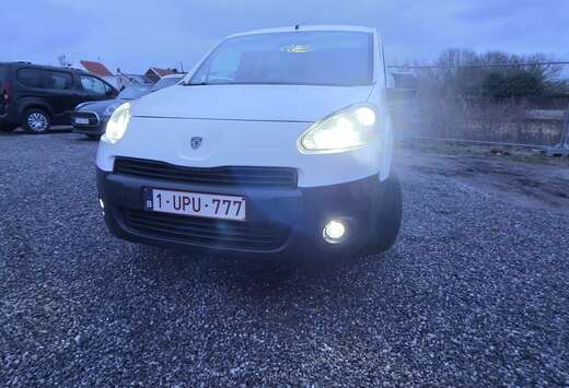 Peugeot 1.6 HDi  CLIM  FULL LED