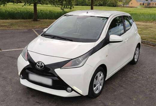 Toyota Aygo 1.0i VVT-i x-play and pack x-cite