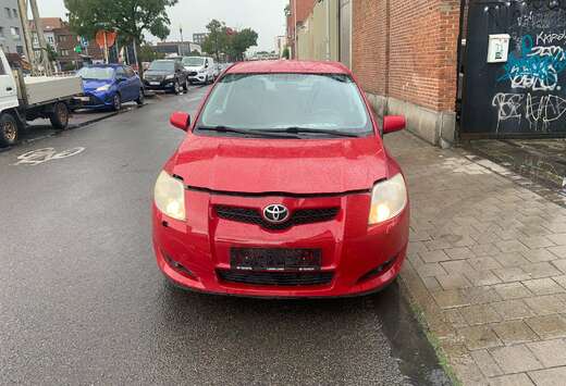 Toyota Auris 1.6i Dual VVT-i Linea Luna