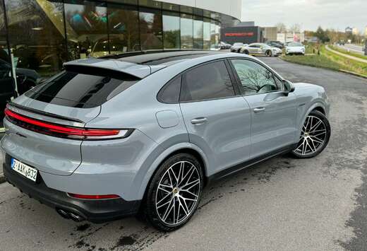 Porsche Coupé E-Hybrid FACELIFT  ARTIC  22\