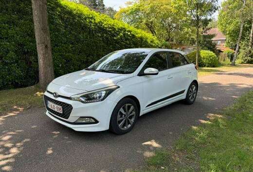 Hyundai i20 1.2i Twist Special Edition Play - Camera  ...