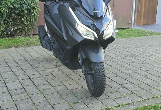 Honda bulle électrique ; keyless