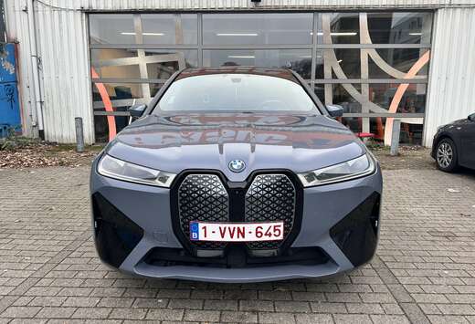 BMW 76.6 kWh xDrive40