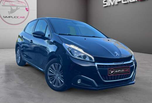 Peugeot 208 Signature