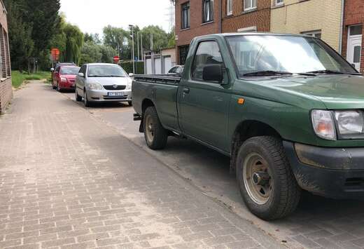 Nissan simple cabine