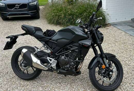 Honda CB 300 R