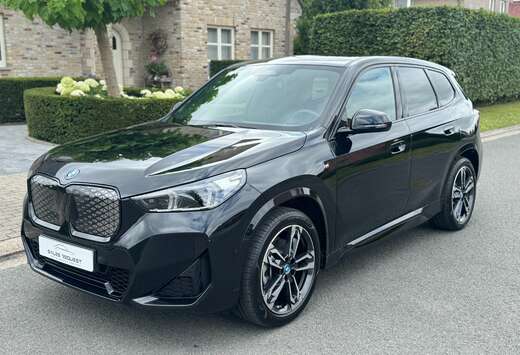 BMW iX1 xDrive30 M Sportpaket