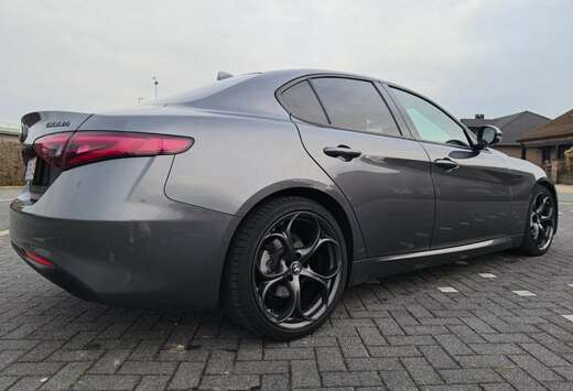 Alfa Romeo VELOCE Q4