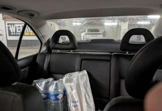 Volkswagen 2L benzine 85kw,