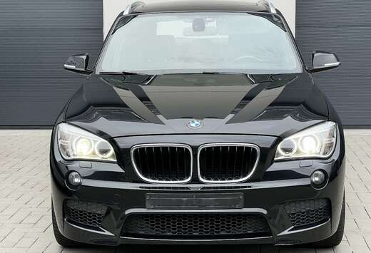 BMW sDrive18d / M-pakket / Automaat / Panoramisch dak