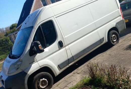 Peugeot HDi 333 L2H2 Standard