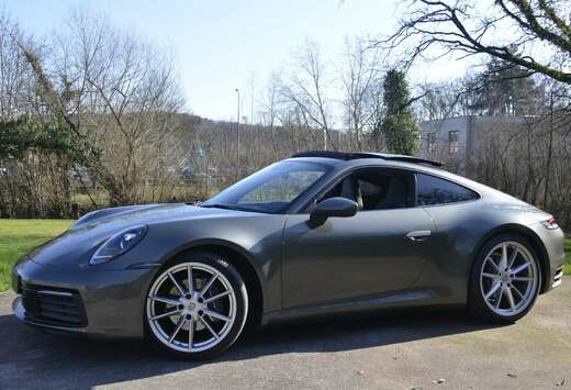 Porsche 911 Type 992 Carrera 2