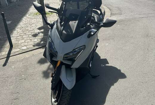 Akrapovic