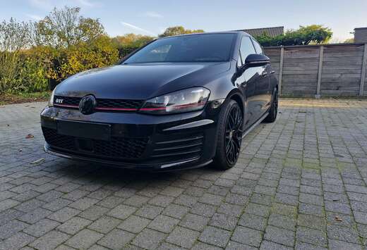 Volkswagen Golf GTI BlueMotion Technology DSG