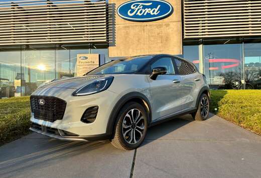 Ford Ecoboost mHEV Titanium Stock