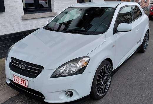 Kia Cee\'d 1.6 CRDi EX ISG EcoDynamics
