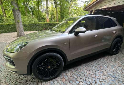 Porsche Cayenne 3.0i V6 Hybrid Tiptronic S